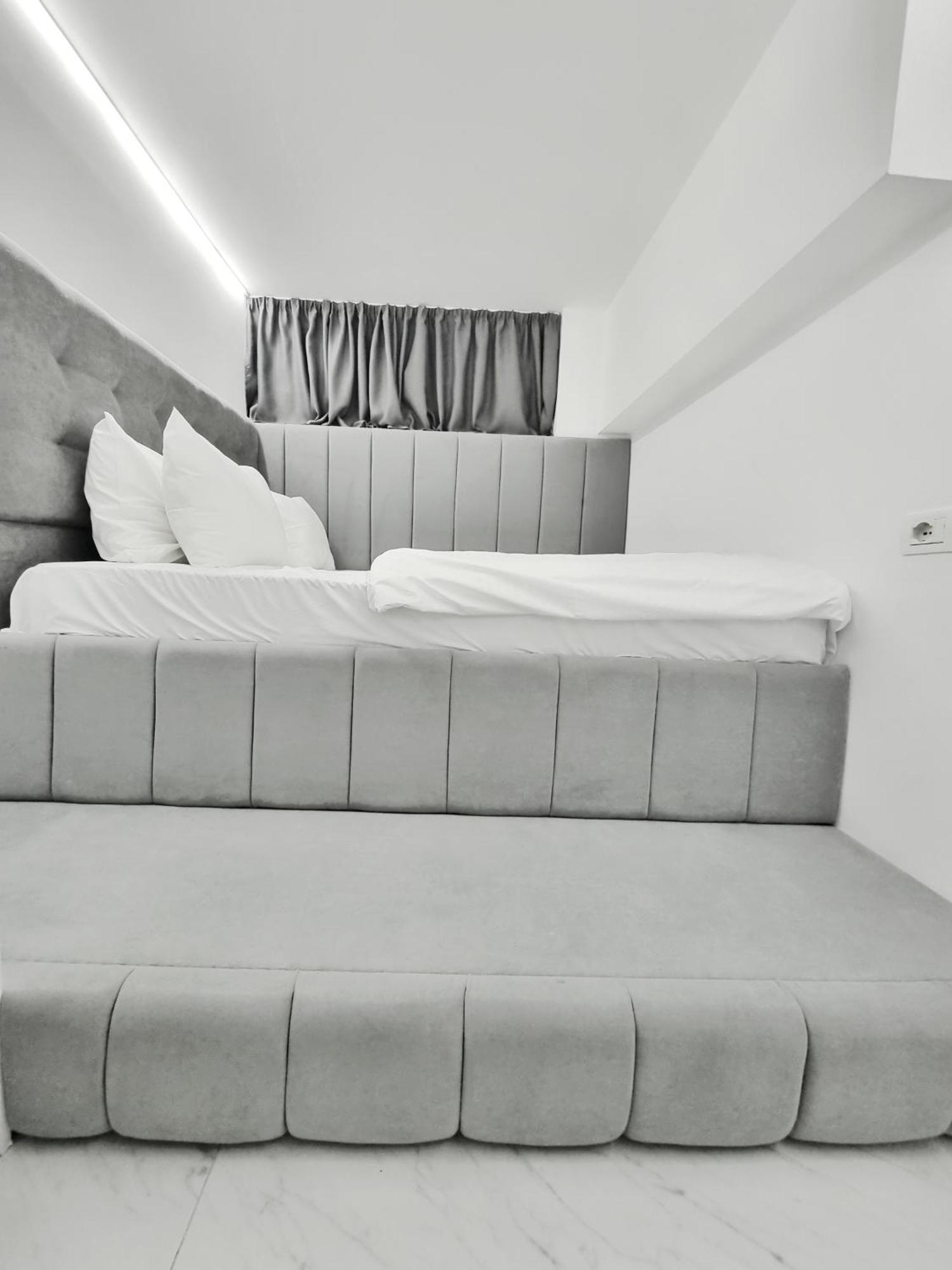 Mon Prive Apartment Тирана Экстерьер фото