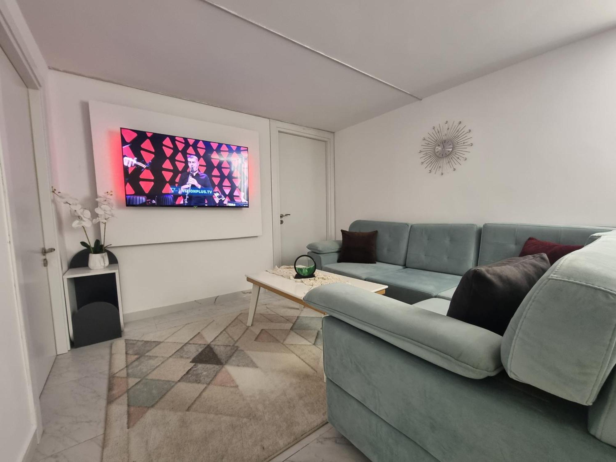 Mon Prive Apartment Тирана Экстерьер фото